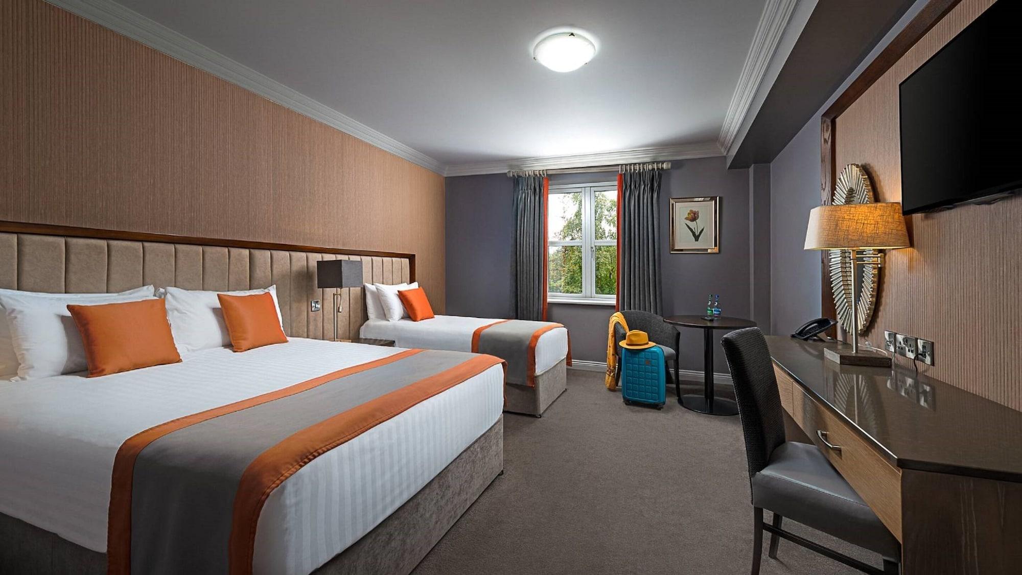 Prince Of Wales Hotel Атлон Экстерьер фото