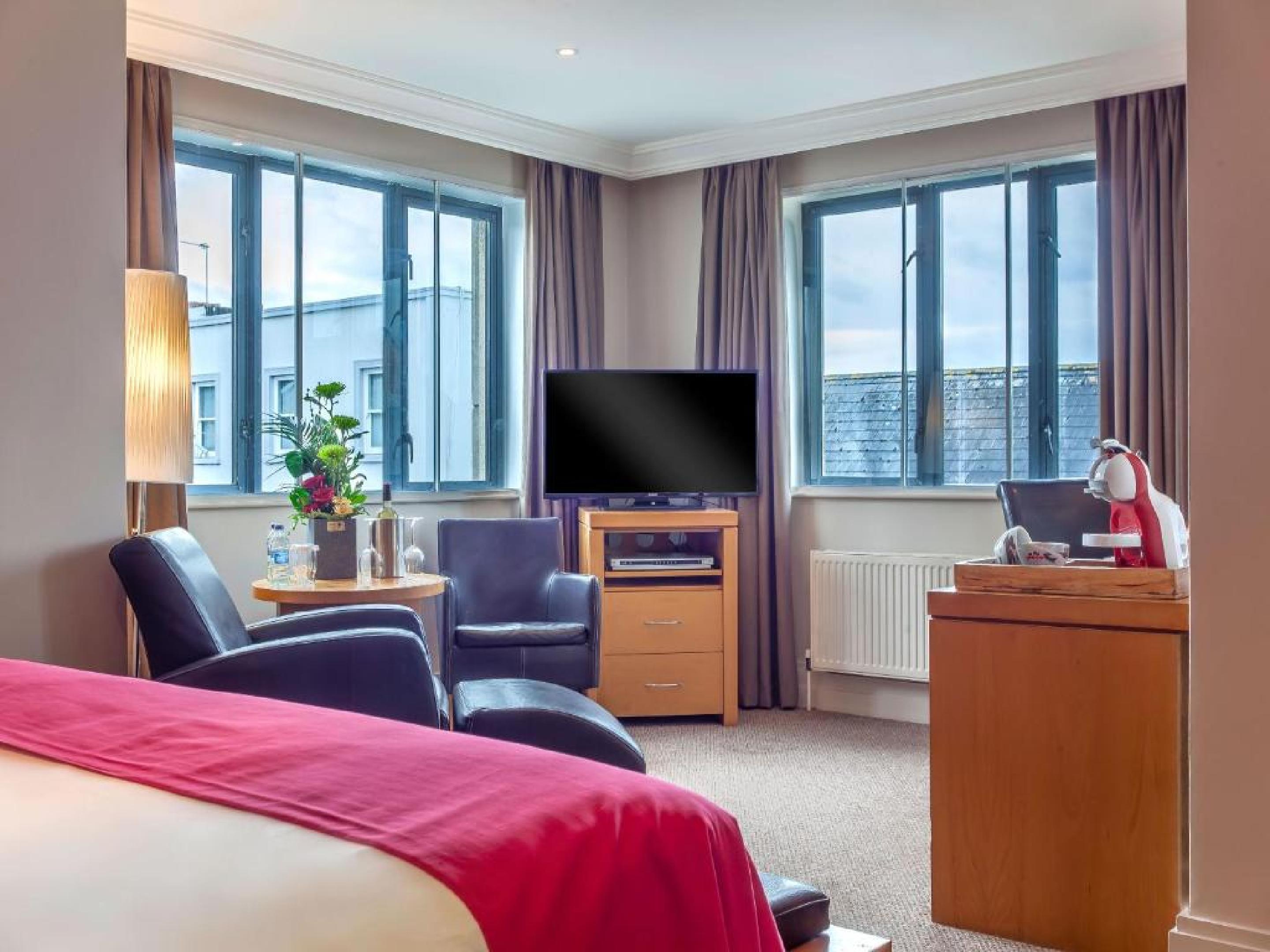 Prince Of Wales Hotel Атлон Экстерьер фото